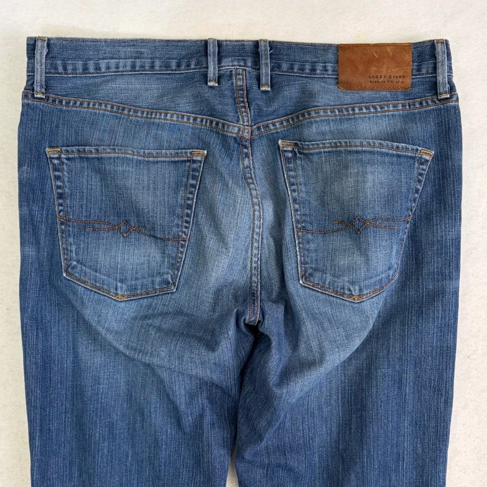 Lucky Brand Made in USA 221 Original Bootcut Jeans White Oak Cone Denim 36/30